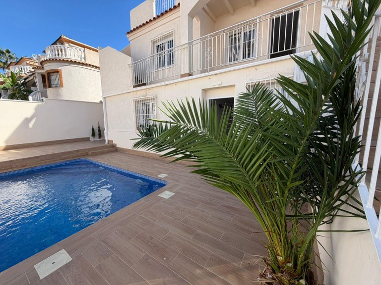Town House for Sale in Costa Blanca Torrevieja, Alicante 28
