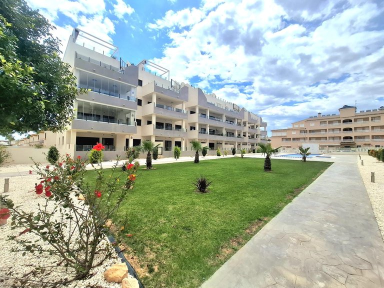 Apartment for Sale in Costa Blanca Orihuela Costa, Alicante 33