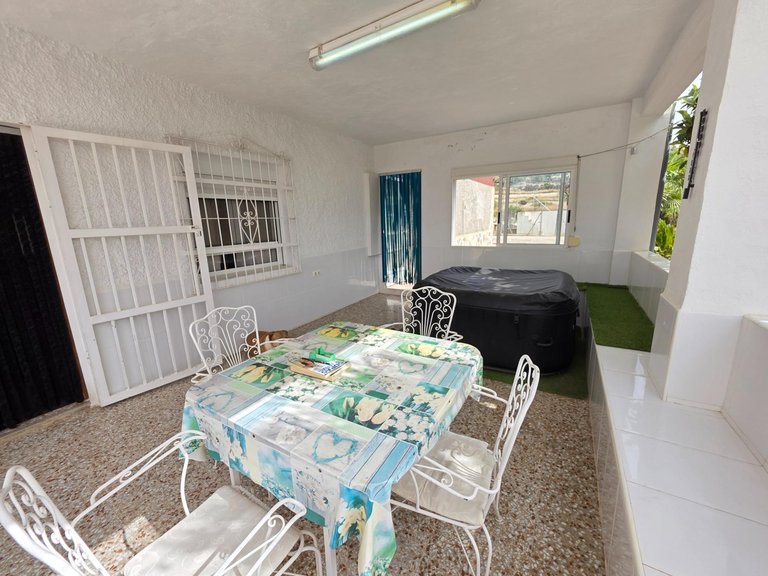 Villa for Sale in  Aigues, Alicante 2