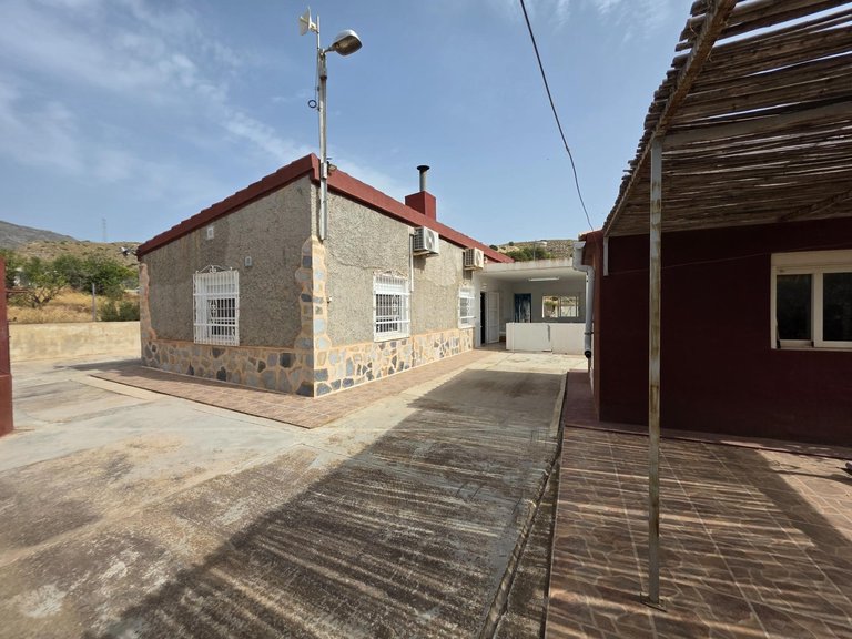 Villa for Sale in  Aigues, Alicante 29