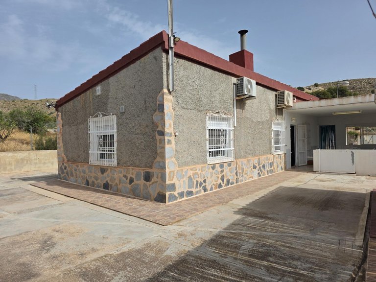 Villa for Sale in  Aigues, Alicante 3