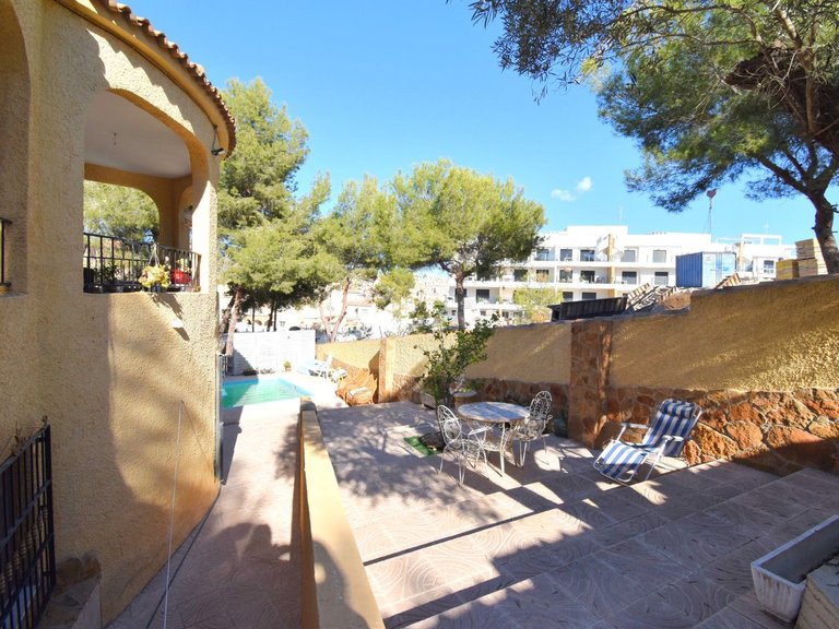 Villa for Sale in Orihuela Costa, Alicante 28