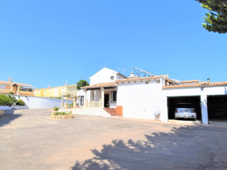 Villa for Sale in Orihuela Costa, Alicante 29