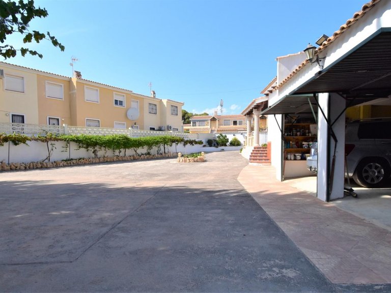 Villa for Sale in Orihuela Costa, Alicante 31