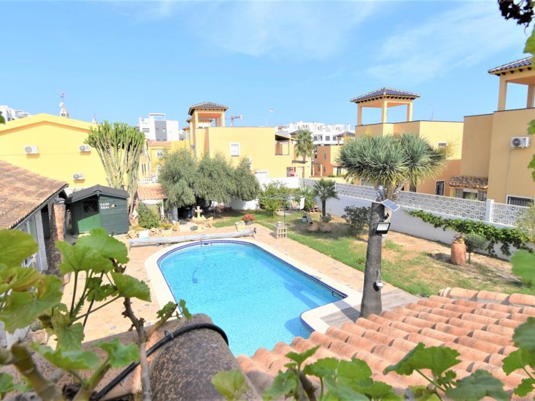 Villa for Sale in Orihuela Costa, Alicante 36