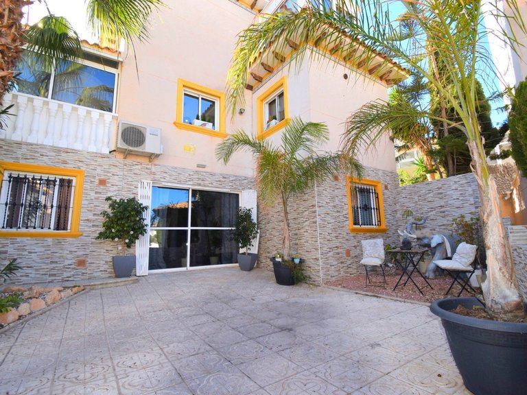 Villa for Sale in Orihuela Costa, Alicante 2