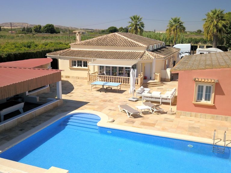 Country House for Sale in Almoradi, Alicante 2