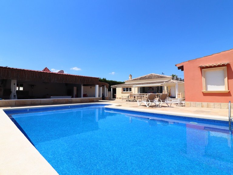 Country House for Sale in Almoradi, Alicante 4