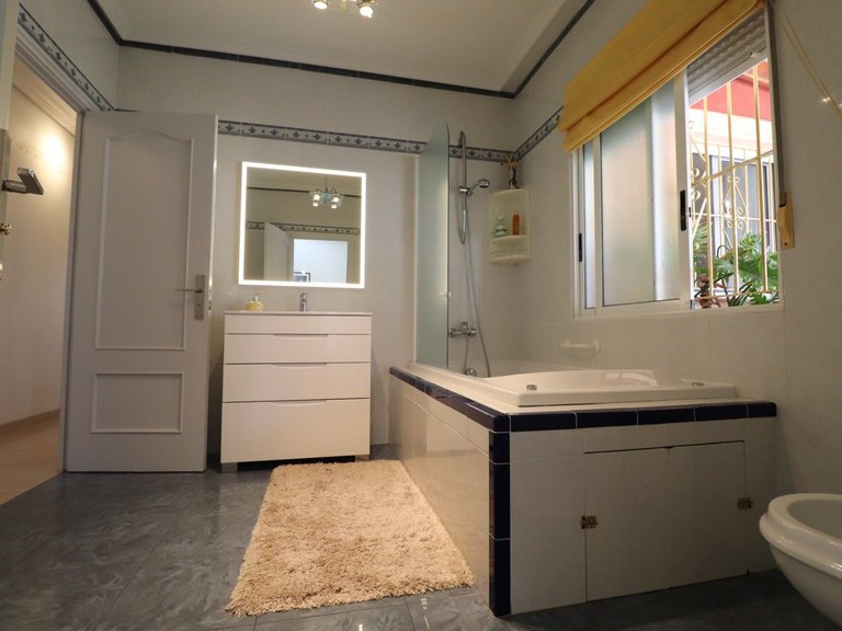 Villa for Sale in Algorfa, Alicante 24