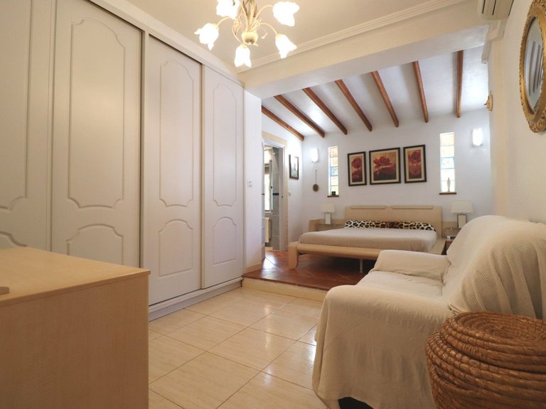 Villa for Sale in Algorfa, Alicante 26