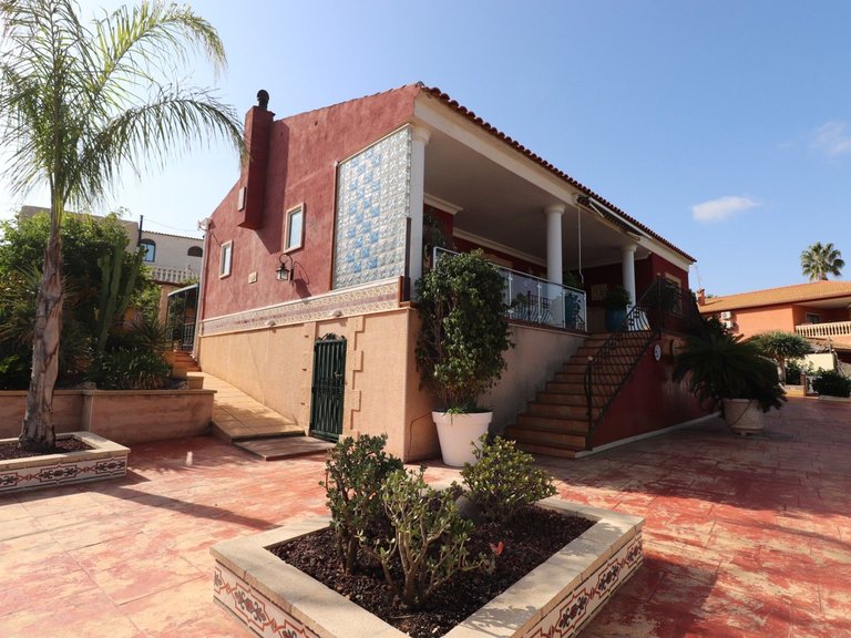 Villa for Sale in Algorfa, Alicante 38