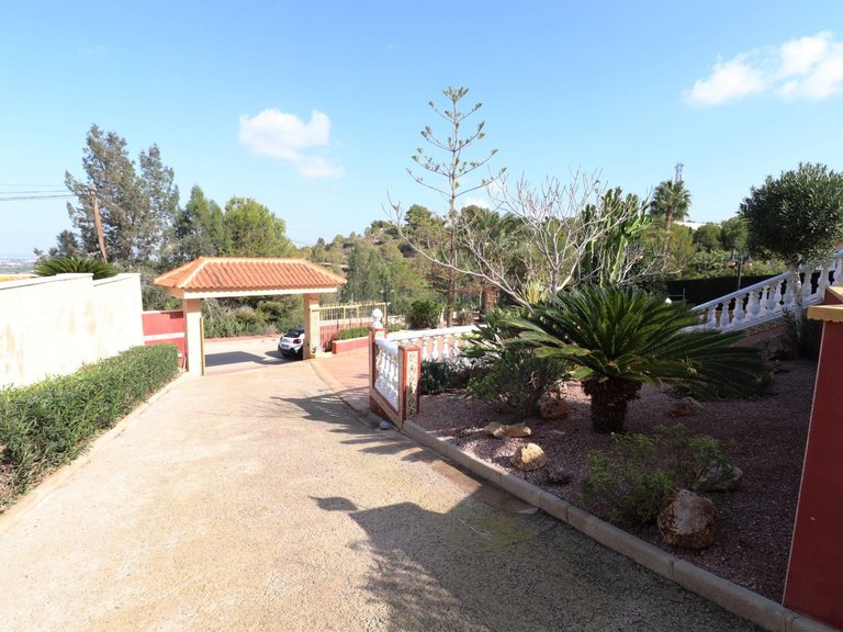 Villa for Sale in Algorfa, Alicante 42