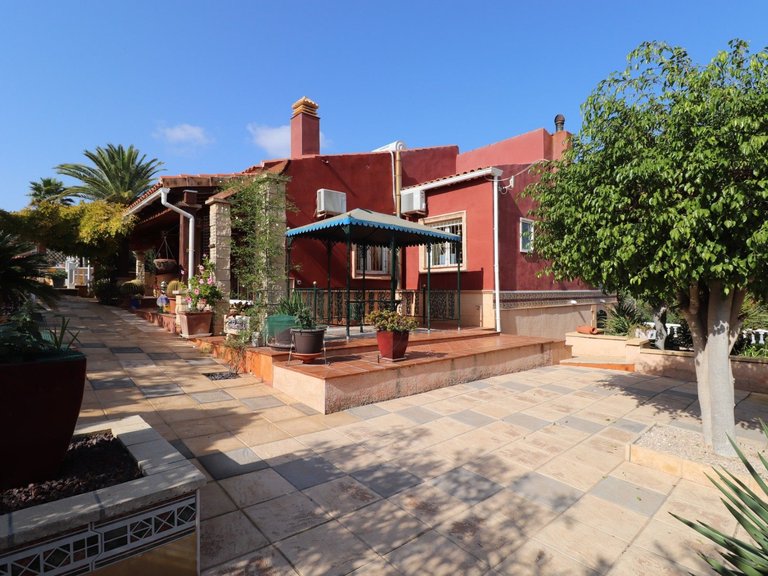 Villa for Sale in Algorfa, Alicante 44