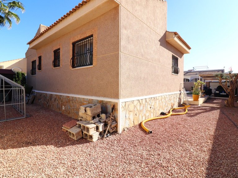 Villa for Sale in Benijofar, Alicante 22