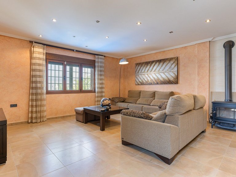 Villa for Sale in Los Montesinos, Alicante 3