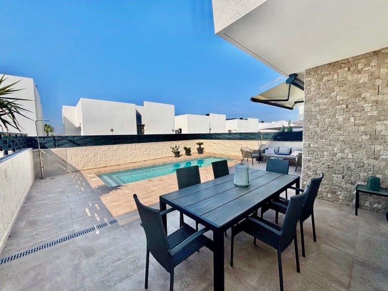 Villa for Sale in Benijofar, Alicante 11