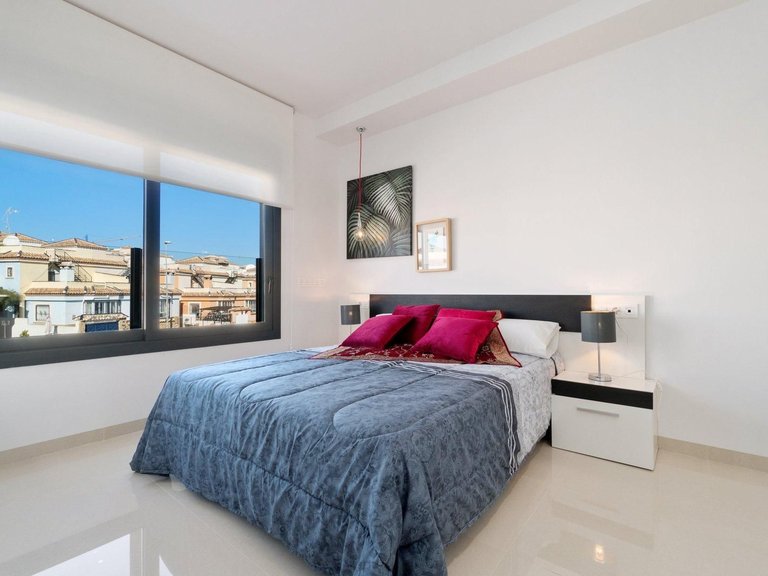 Villa for Sale in Los Montesinos, Alicante 10