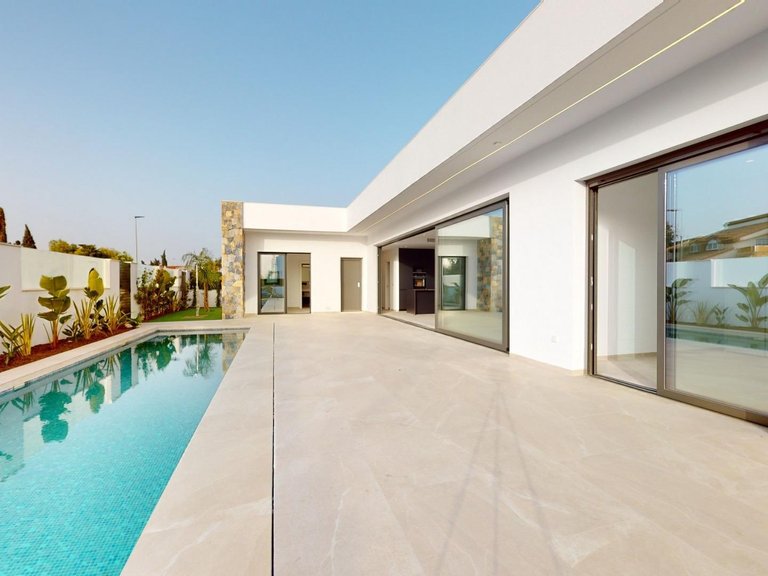 Villa for Sale in Los Alcázares, Murcia 1