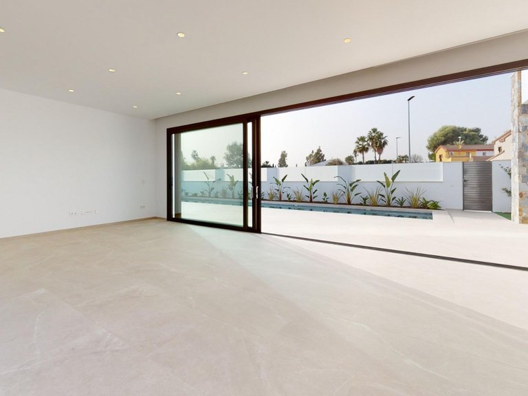 Villa for Sale in Los Alcázares, Murcia 10