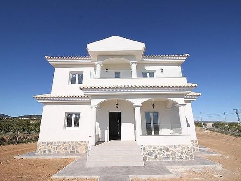 Villa for Sale in Pinoso, Alicante 1
