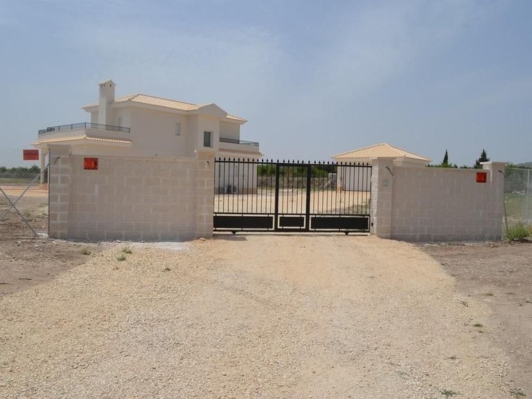 Villa for Sale in Pinoso, Alicante 6