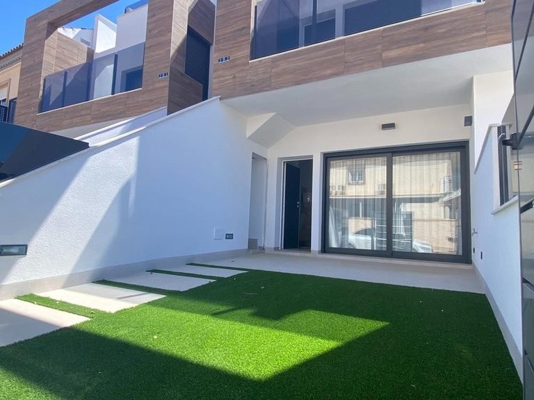 Villa for Sale in San Pedro Del Pinatar, Murcia 1