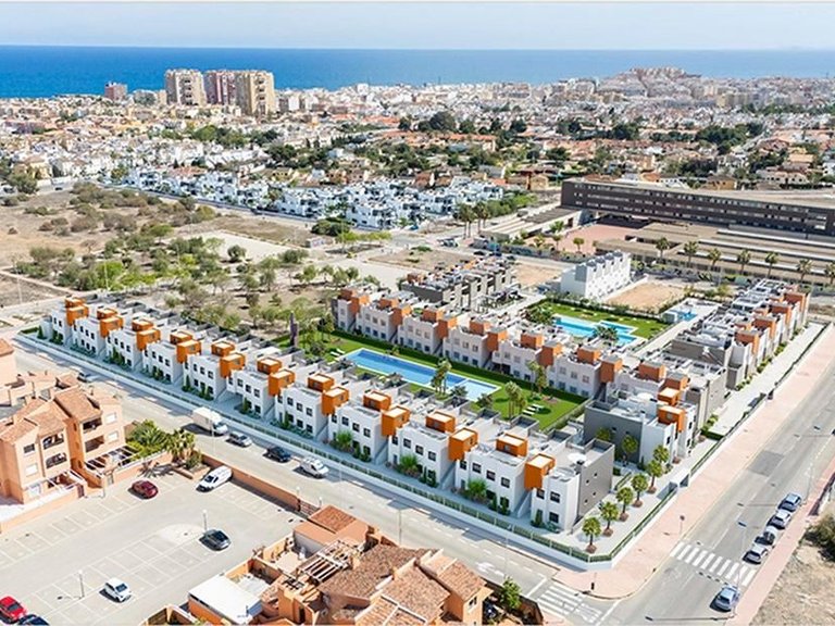 Villa for Sale in Torrevieja, Alicante 2