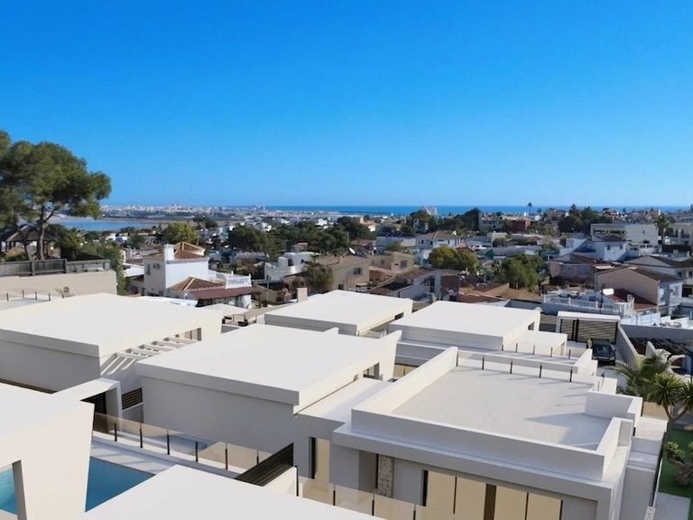 Villa for Sale in Torrevieja, Alicante 7