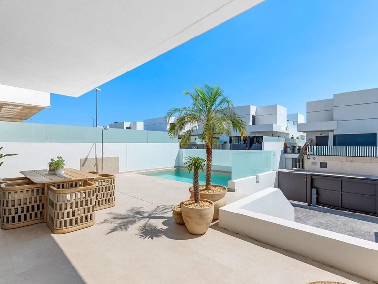 Villa for Sale in Dolores, Alicante 24