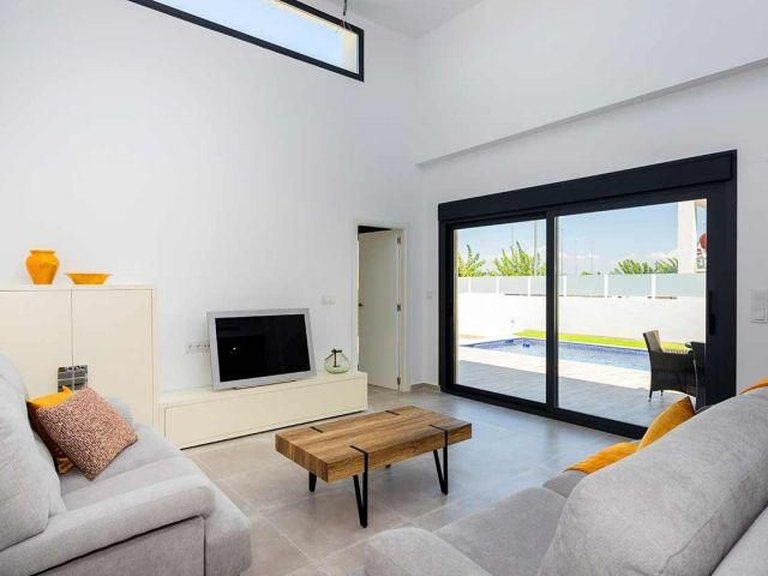 Villa for Sale in Daya Nueva, Alicante 4