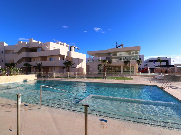 Apartment for Sale in Guardamar Del Segura, Alicante 2