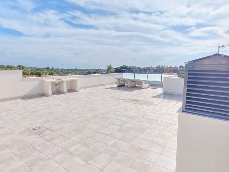 Villa for Sale in Pilar De La Horadada, Alicante 4