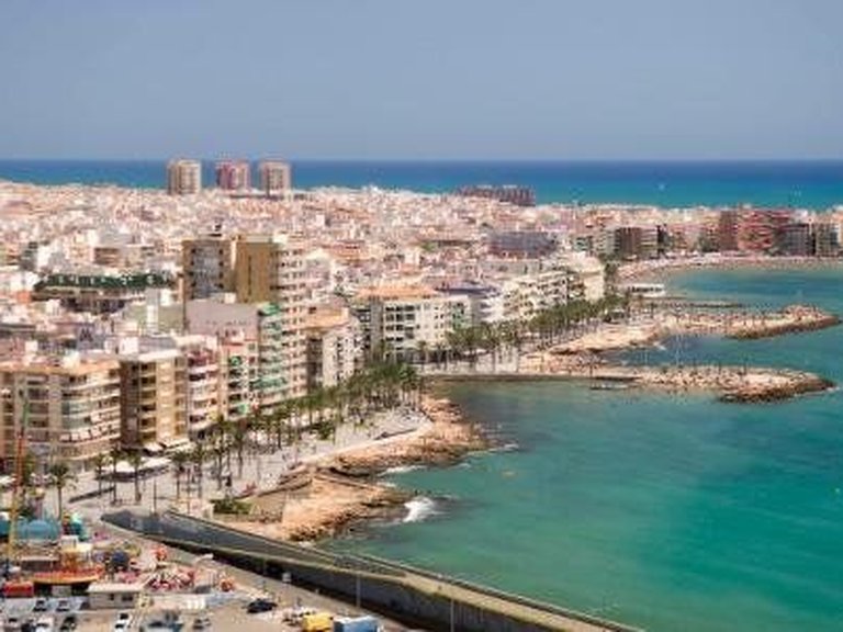 Villa for Sale in Torrevieja, Alicante 13