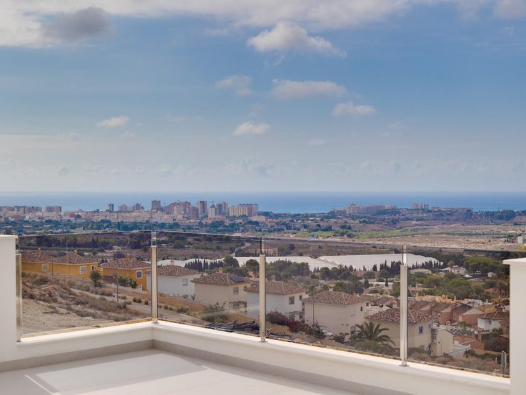 Villa for Sale in Mutxamel, Alicante 5