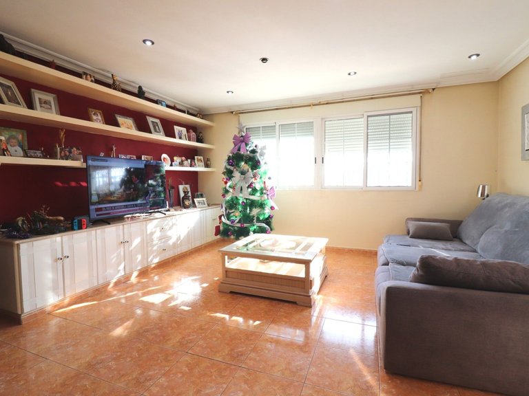 Villa for Sale in Almoradi, Alicante 3