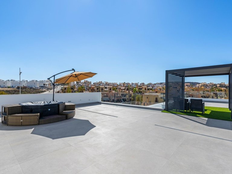 Villa for Sale in Algorfa, Alicante 28