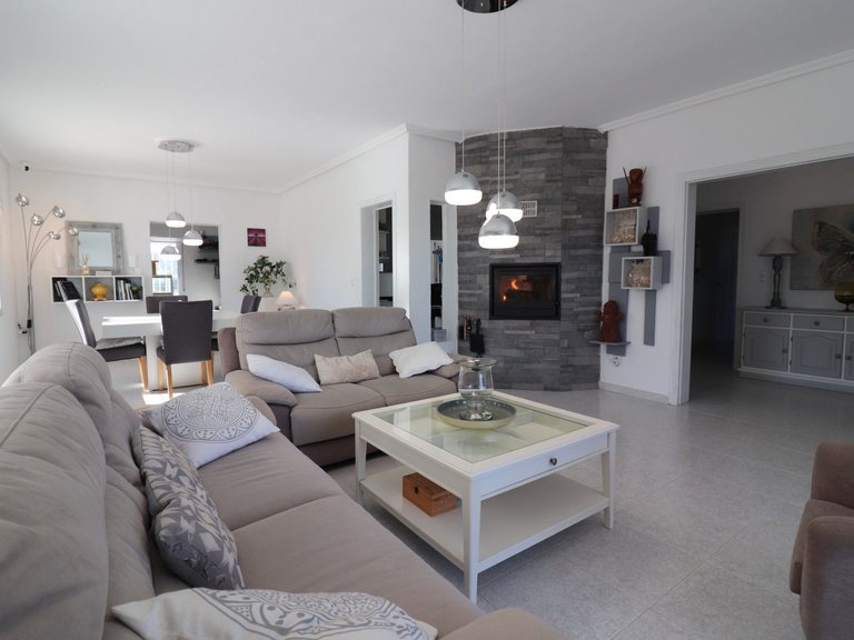 Villa for Sale in Algorfa, Alicante 3