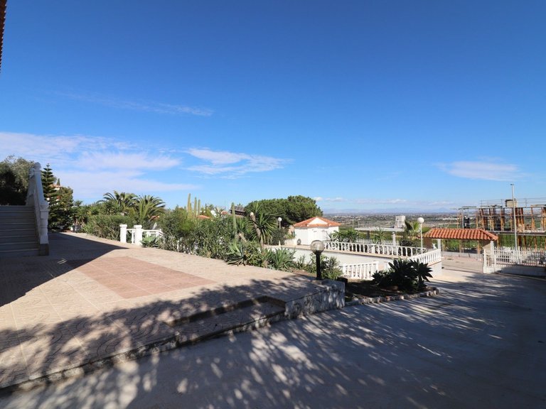 Villa for Sale in Algorfa, Alicante 35