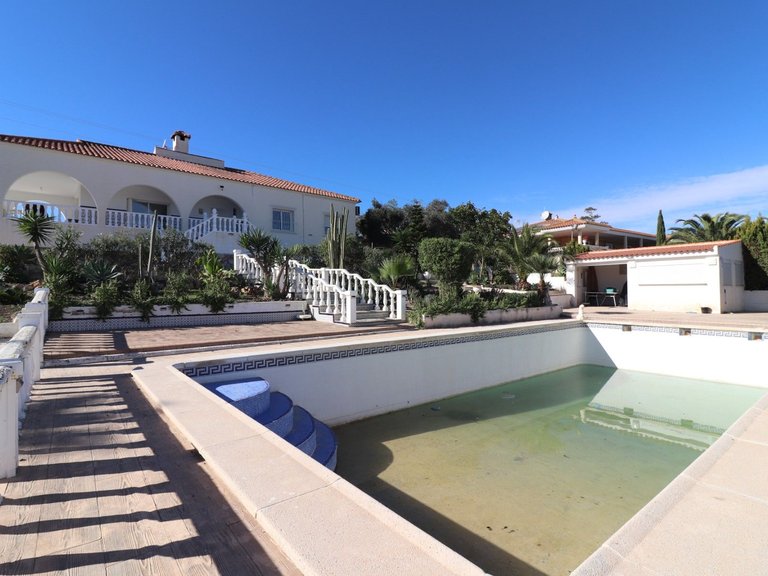 Villa for Sale in Algorfa, Alicante 36