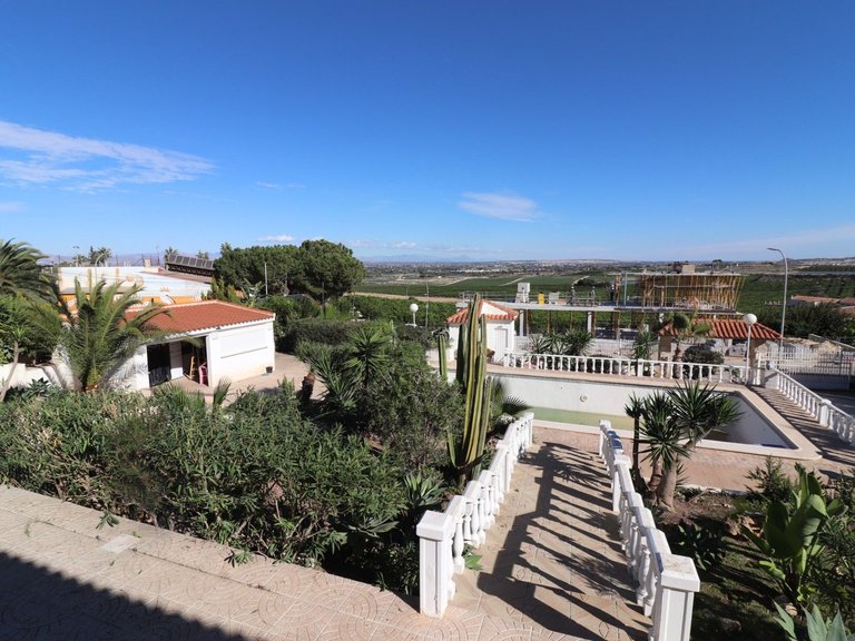 Villa for Sale in Algorfa, Alicante 4