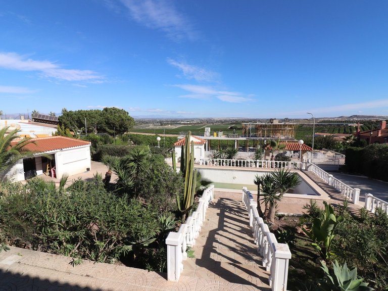 Villa for Sale in Algorfa, Alicante 47