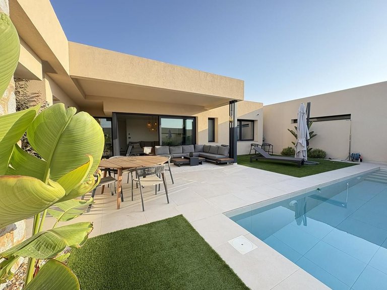 Villa for Sale in BaÑos Y Mendigo, Murcia 3