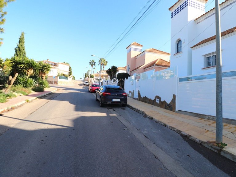 Villa for Sale in San Miguel De Salinas, Alicante 35