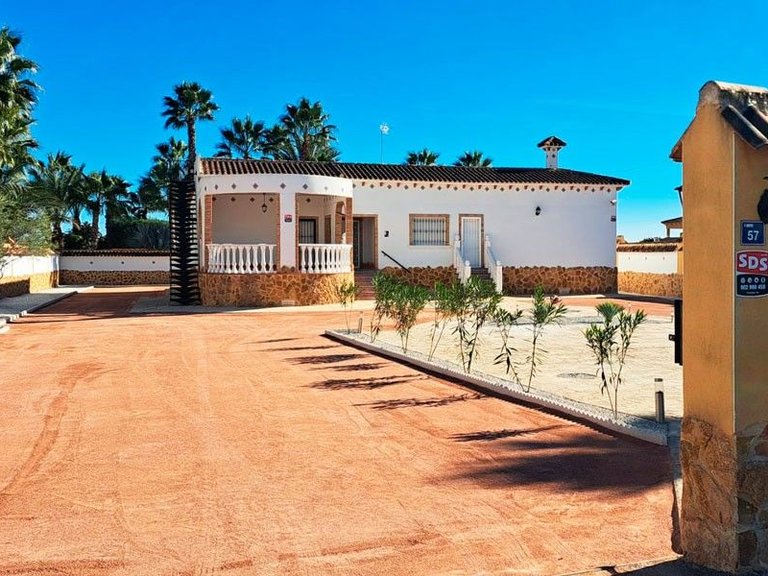Country House for Sale in Catral, Alicante 18