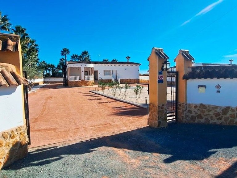 Country House for Sale in Catral, Alicante 5