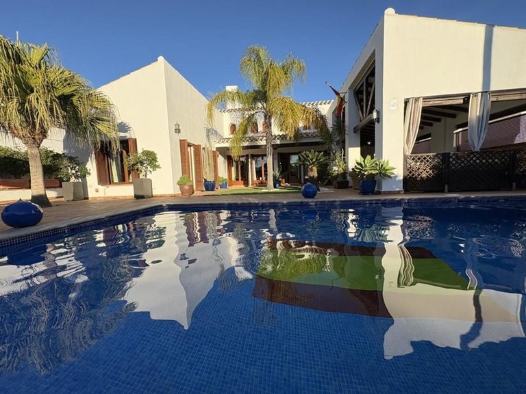 Villa for Sale in BaÑos Y Mendigo, Murcia 7