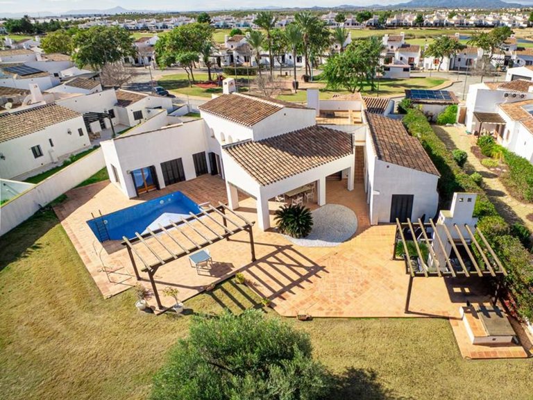 Villa for Sale in BaÑos Y Mendigo, Murcia 1