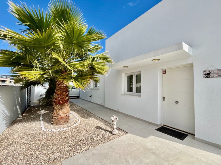 Villa for Sale in Benijofar, Alicante 20