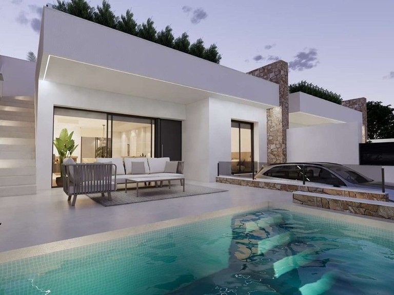 Villa for Sale in Dolores, Alicante 1