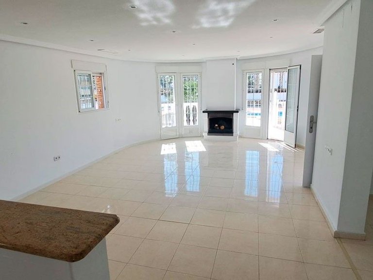 Country House for Sale in Catral, Alicante 3